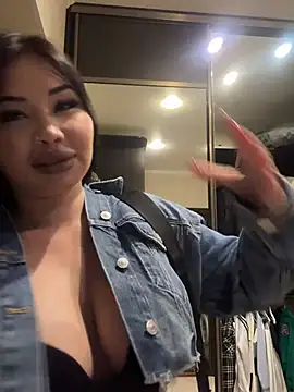 LaaadyDaaamn webcam