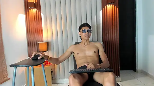 myke_tucker webcam