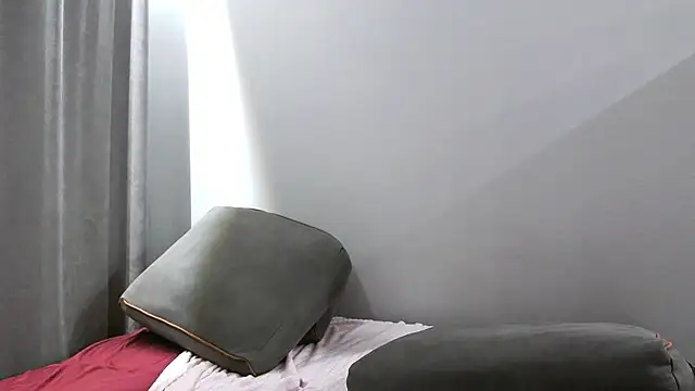 LucyMuur live webcam show
