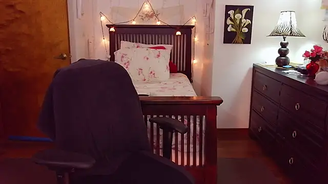 SASSYTHANG live webcam show