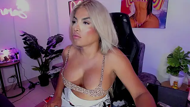 xLatinahotx webcam
