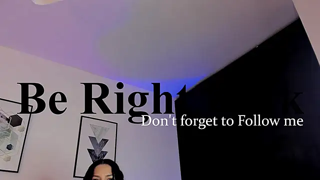 Saraakushh live cam on StripChat