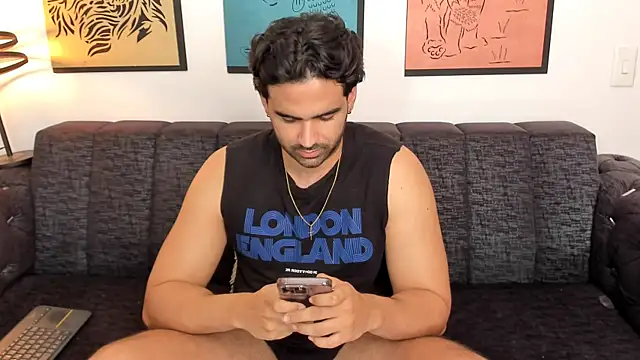 brad_martin (M young) - NAKED AND HARD DICKk