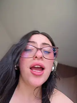 Wkatte live webcam show