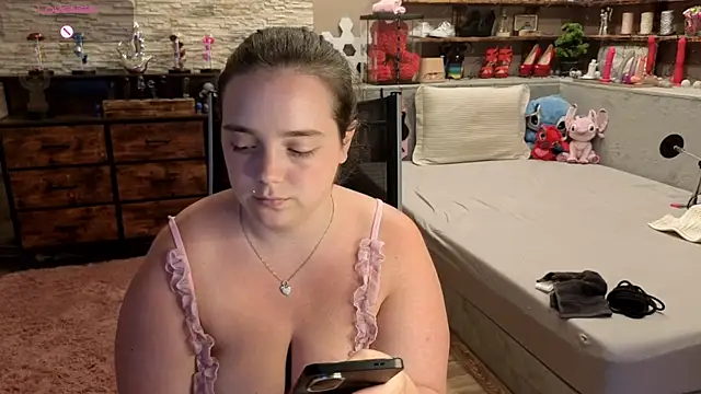 Kimberly-Caprice live webcam show