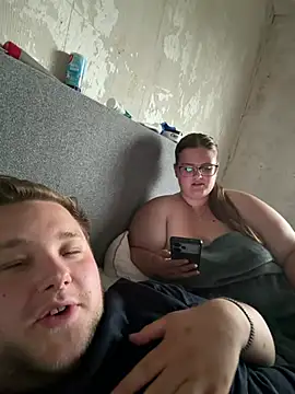 CurvyPaar2 live webcam show