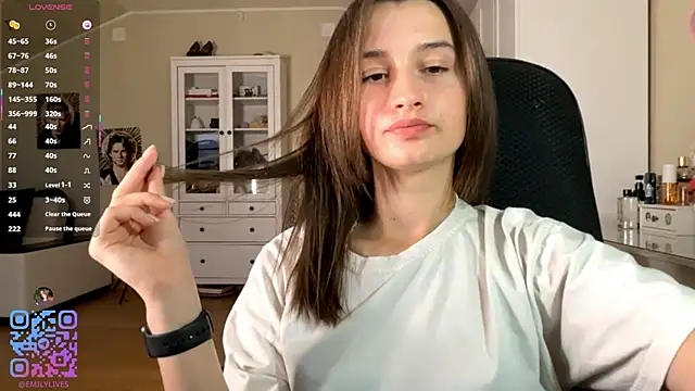 DarlineBrustera live webcam show