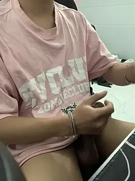 Nguyen07_x11 live webcam show