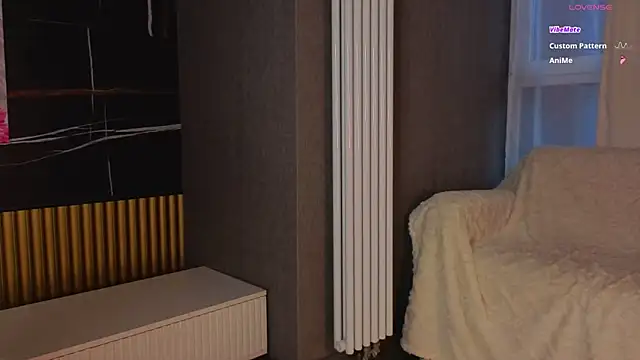 tinyanie live webcam show