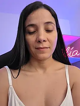 miaeyex live webcam show