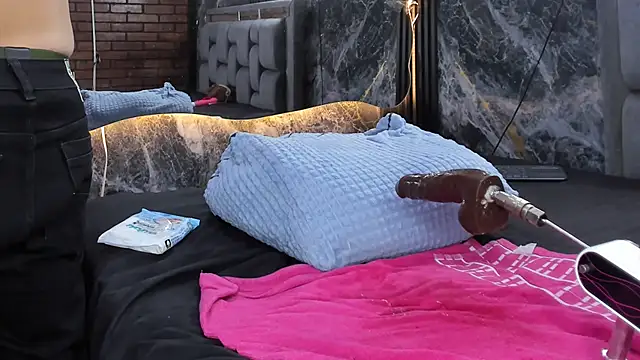 Couple_Gold69 live webcam show