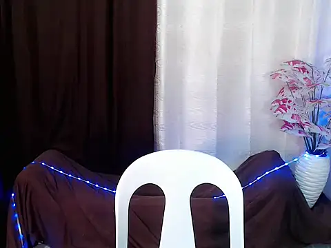 urhunky_boy live cam on StripChat