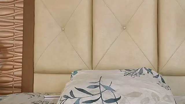 Miladiosa live cam on StripChat
