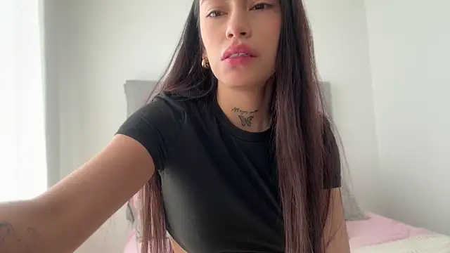 Bonny_Eva live cam on StripChat