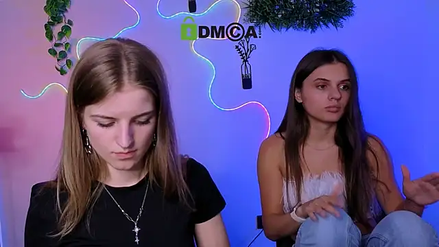 lisa_dark_ webcam