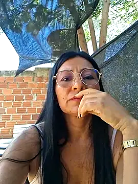 maturexxxnaughty live webcam show