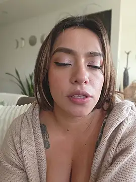 foxxy_lover live cam on StripChat