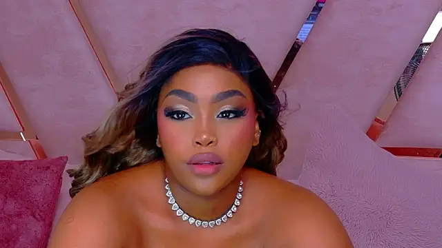 TiannahGlow webcam