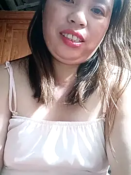 -Yeyi- live cam on StripChat