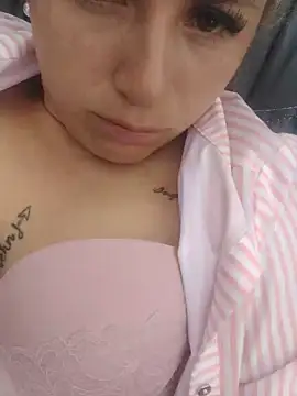 Angeel_white25 webcam