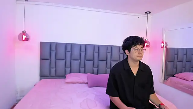 DominicaAndLorenzo webcam