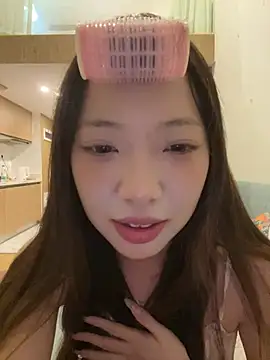 YY-1-1-1 live webcam show