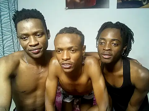 threemanias live webcam show
