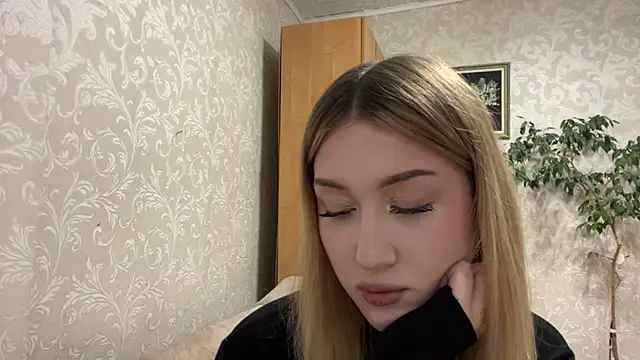 ArianneQuilantang live cam on StripChat
