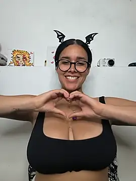 Annya-sweet webcam