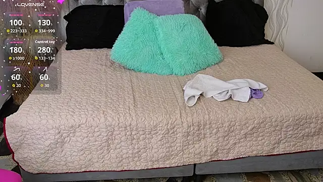 katt_eyes__ webcam
