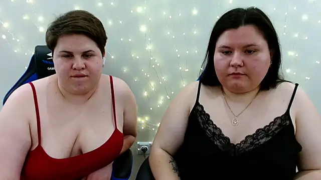 BeckyAndHellen webcam