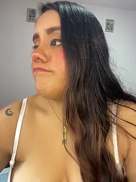 CamilJoness69 webcam
