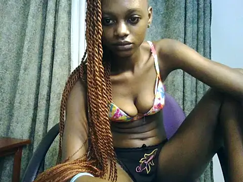 Tinytease_doll live cam on StripChat