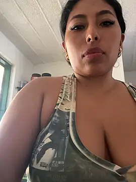 emmyjhonson07 live cam on StripChat