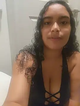 cinnaminnie live webcam show