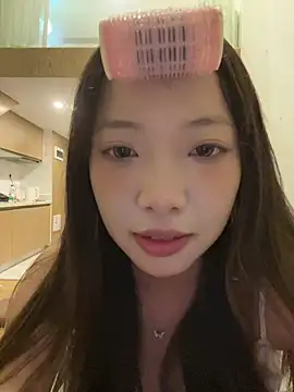 YY-1-1-1 live webcam show