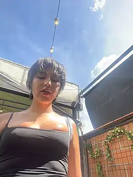 LiliSakuraXXX live webcam show
