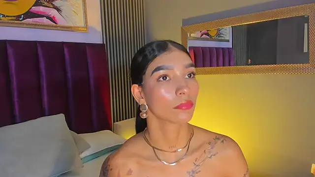 LauraAristizabal live webcam show