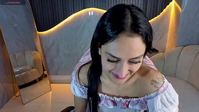 Tifany_Tx live cam on StripChat