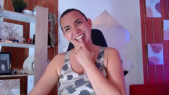 milfsecret69 webcam