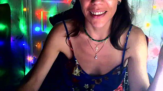 Ladywinter live cam on StripChat