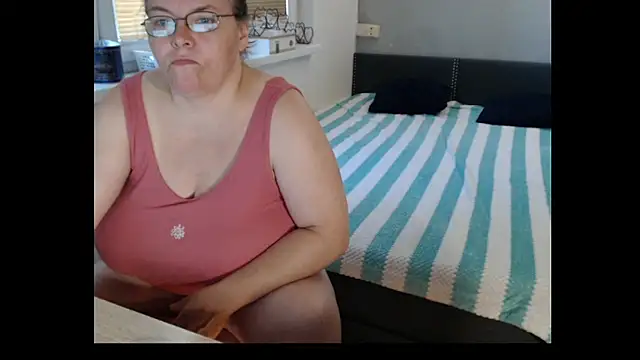 sweetboobs - Sweetboobs's free webcam - UK Sex Cams
