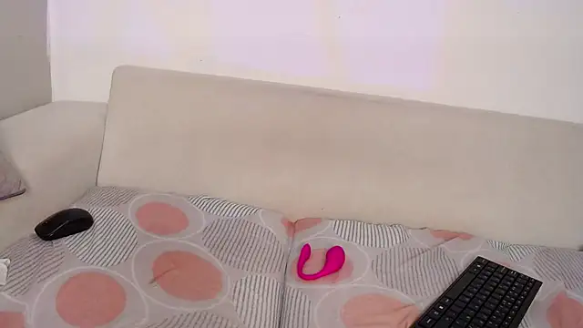 queen_adhara live webcam show