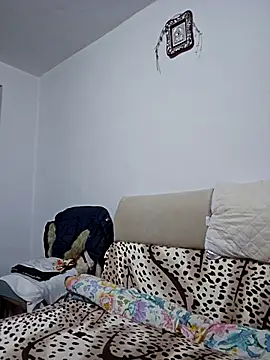 IsabelleCraft live webcam show