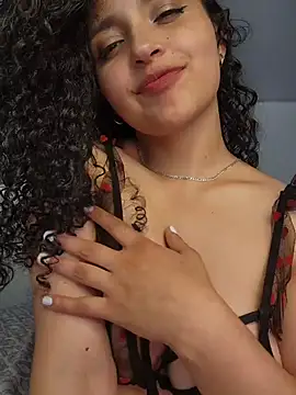 Lucy_Marin webcam