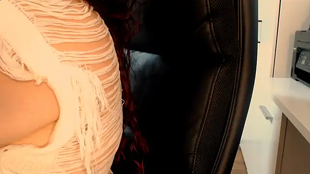SilkQueenn live cam on StripChat
