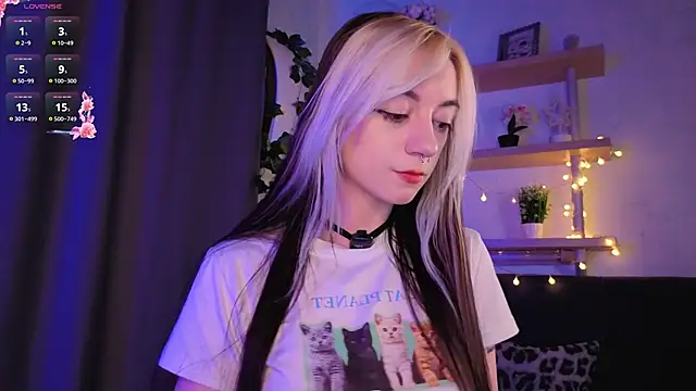 tristaroht (F young) - Show my camel toe to cam