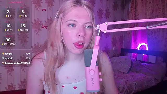 Cutie_Bambi live webcam show