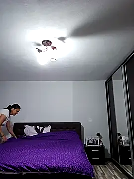 IsabelleCraft live webcam show