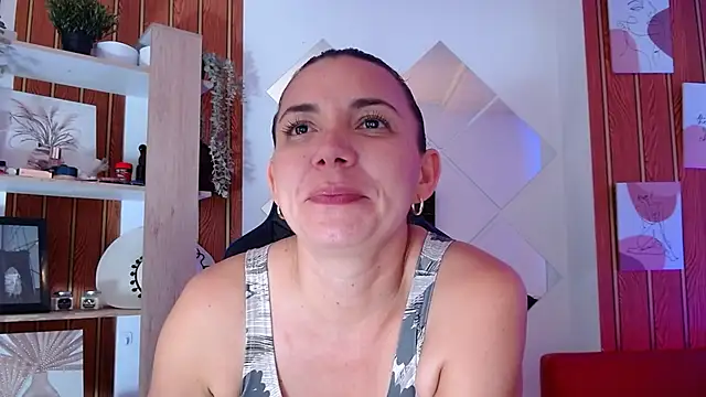 milfsecret69 webcam
